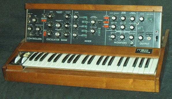 Minimoog - jeden z najpopularniejszych syntezatorów analogowych