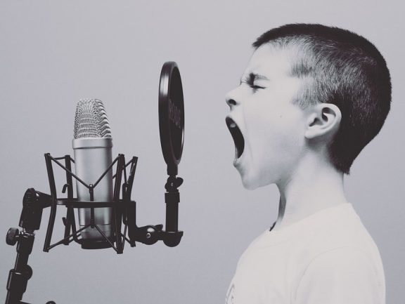 Gdy nasze dziecko interesuje się muzyką – poradnik dla rodzica