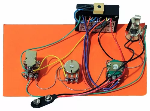 Bartolini HR-3.3AP/918 - Pre-Wired Active/Passive Preamp, 2-Band EQ Bartolini HR-3.3AP/918 - Pre-Wired Active/Passive Preamp, 2-Band EQ