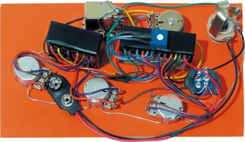 Bartolini HR-5.4AP/918 - Pre-Wired Active/Passive Preamp, 3-Band EQ Bartolini HR-5.4AP/918 - Pre-Wired Active/Passive Preamp, 3-Band EQ