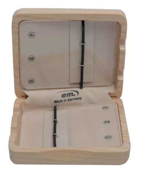 GEWA Etui na stroiki Klarnet 6 stroików Czerwono-brązowy lakier GEWA Etui na stroiki Klarnet 6 stroików Czerwono-brązowy lakier