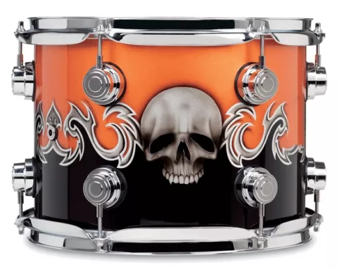 Drum Workshop Tom Tomy Collectors 16 x 16″ Graphic Tribal Skull over Black and Orange Drum Workshop Tom Tomy Collectors 16 x 16″ Graphic Tribal Skull over Black and Orange