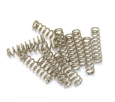 Fender Humbucking Pickup Mounting Springs, 3/4″ (12) Fender Humbucking Pickup Mounting Springs, 3/4″ (12)
