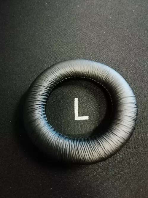 AKG 5065506 nausznica lewa do AKG K52 AKG 5065506 nausznica lewa do AKG K52