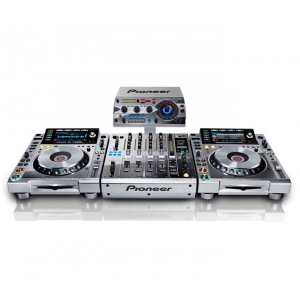 Pioneer CDJ-2000NXS-M  Platinum Collection Limited 2xCDJ-2000NXS-M, DJM-900NXS-M and RMX-1000-M