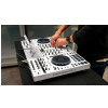 Denon DJ Prime 4 + Limited White - Autonomiczny system DJski All-in-One