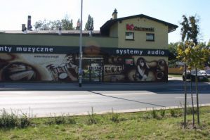 Kolektyf robi grafiiti na muzyczny.pl