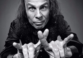 Trasa upamitniajca Ronnie Jamesa Dio